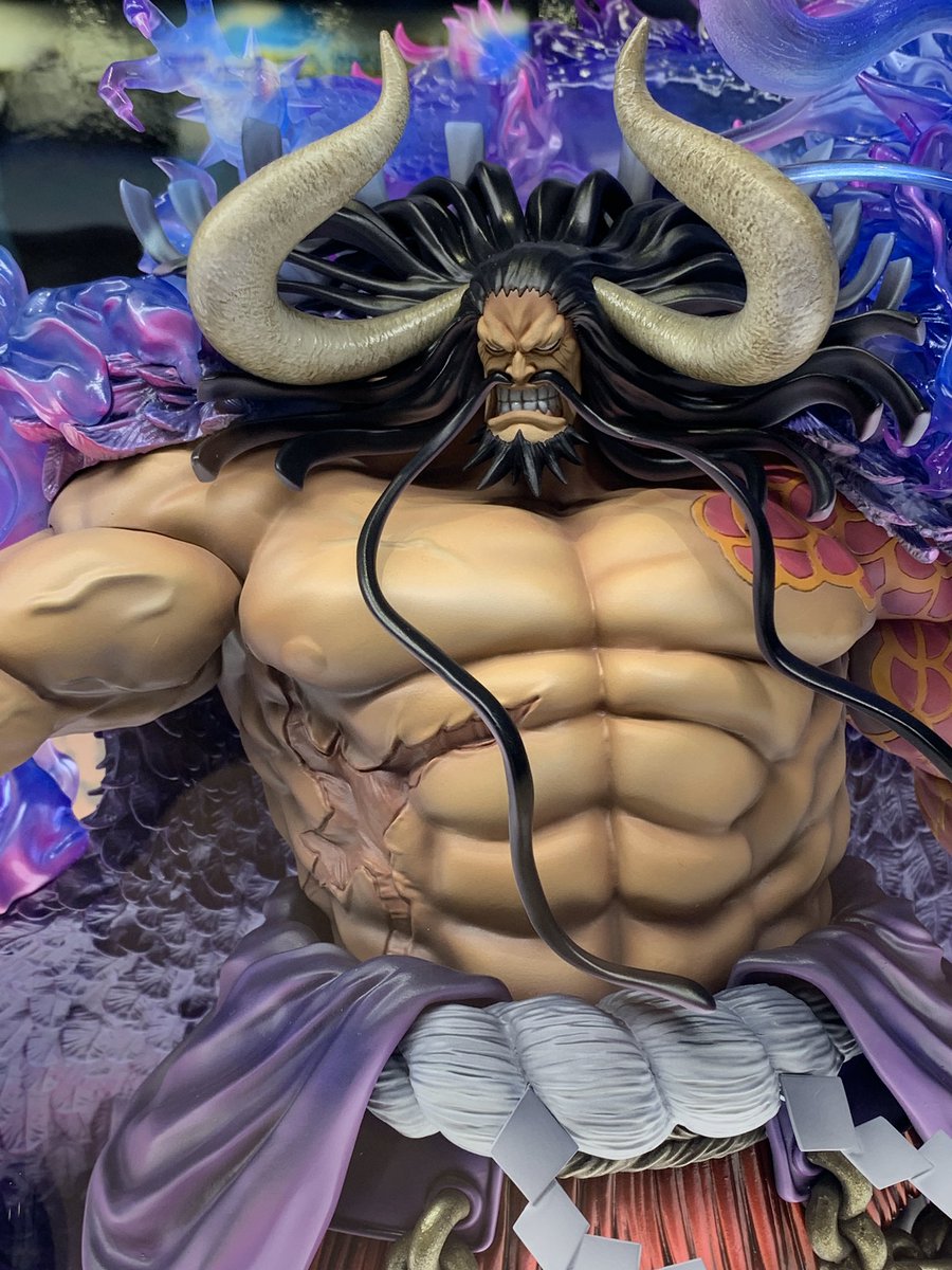 麦わら屋 ワンピースフィギュア グッズ これはもう負けないくらいの迫力なので神木さんも３体くらいいかがですか ｗ