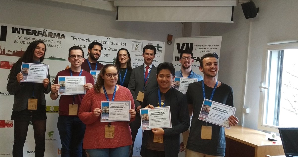 Hefame_es's tweet photo. Ignacio Collado, consejero de Grupo Hefame por Madrid, entrega los premios Fundación Hefame de la VII Olimpiada Farmacéutica de la FEEF
Enhorabuena a los galardonados 👏🏼
#Hefamenosconduceati #FundacionHefame #FEEF_IF19 #VII_INTERFARMA https://t.co/Dxt4bywWoH