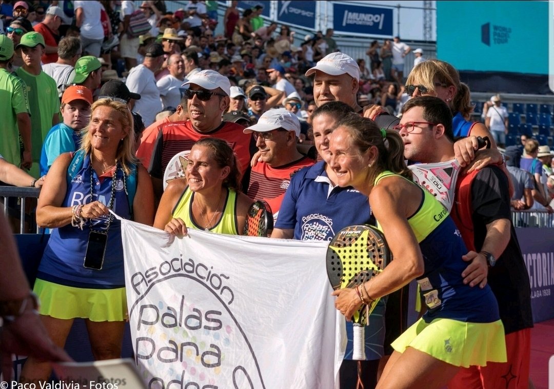 navarrocarolina's tweet image. ❤ELLOS son hoy y mañana los protagonistas en @inacuaraqueta Málaga.  Vente a vernos y a disfrutar de la fiesta del pádel inclusivo ❤
@palasparatodos