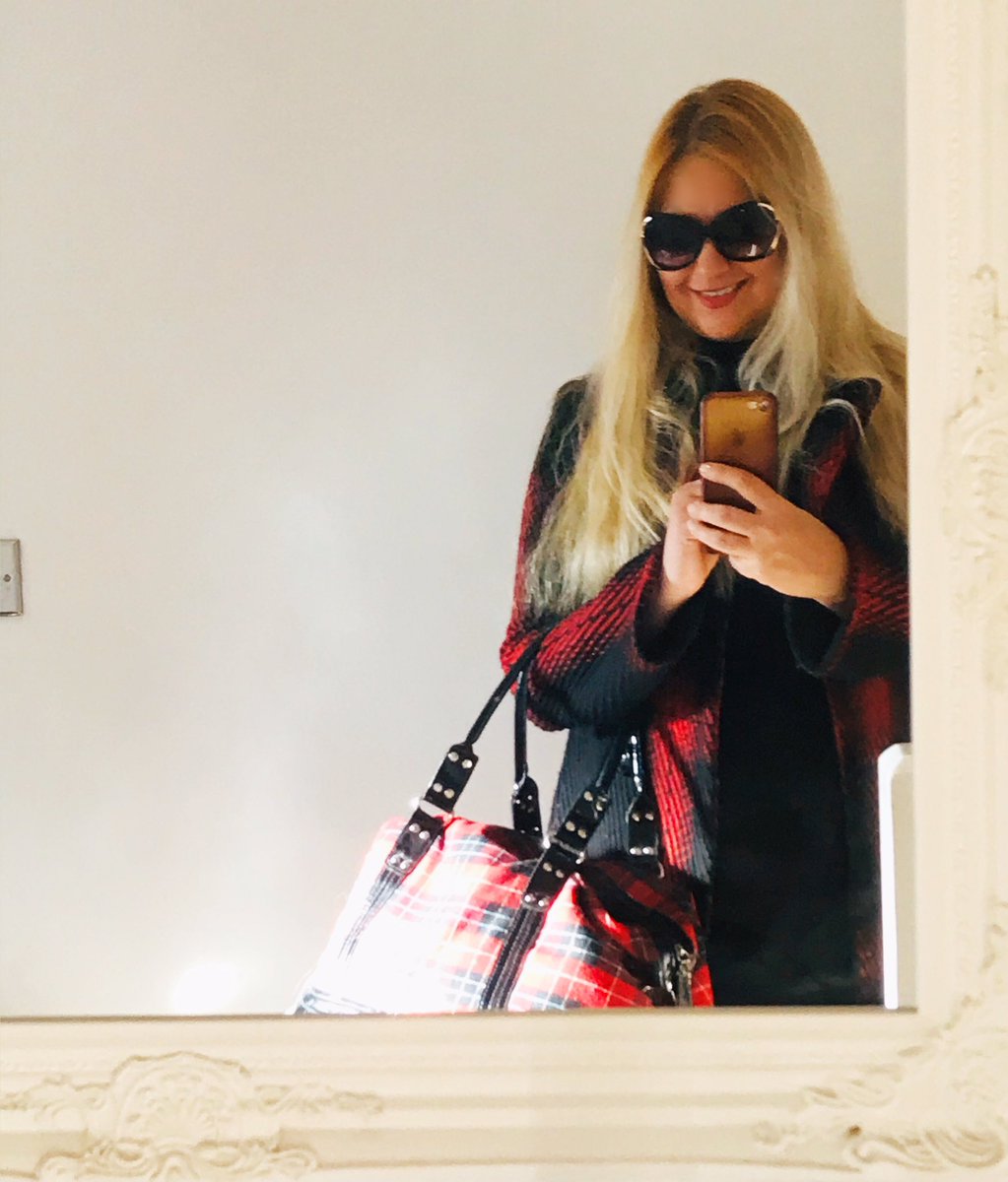 slallu1's tweet photo. Beautiful day ahead.... tartan is back in style..... happy Saturday.πΉ
.
.
.
,
#SaturdayMotivation #SaturdayThoughts #SaturdayMorning #dentist #autumnrays #autumnoutfits #fashionblogger #Fashionista #blondegirl https://t.co/lfGWFjG3SA