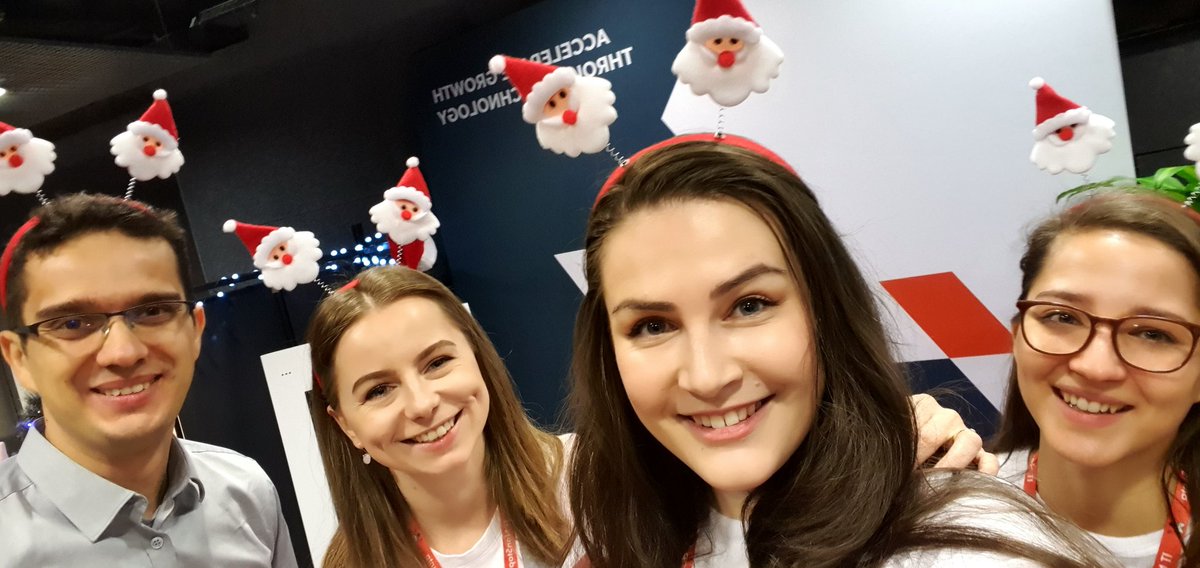 Dzisiaj <a href="/azgrzebnicka/">Ania Zgrzebnicka-Lechowicz</a> <a href="/aneta_wld/">Aneta Włodarska</a> i <a href="/kprzystalski/">Karol Przystalski</a> jesteśmy na #jsanta w Lublinie 🤶🤶🤶🎅 @CodeteGmbH
#ITlublin #IT #Java #Javaconference #codeteteam