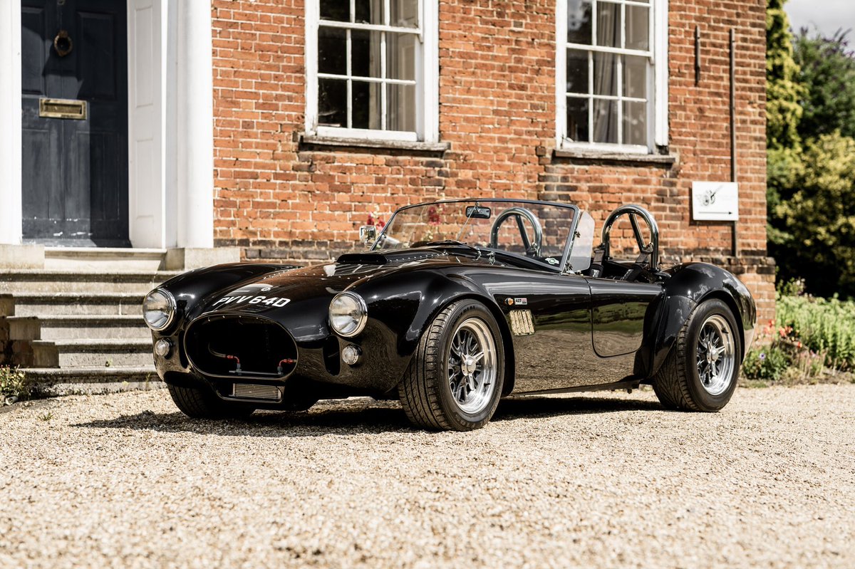 TotalHeadturner's tweet photo. Call us for a Black Friday deal on your dream Cobra today https://t.co/OWBXuJIZZU #blackfriday #cobra #accobra #shelbycobra #gdcobra #gd427 #gardnerdouglas #cobradeals #cobra427 #427sc @blackfriday https://t.co/bblsWpSoG9