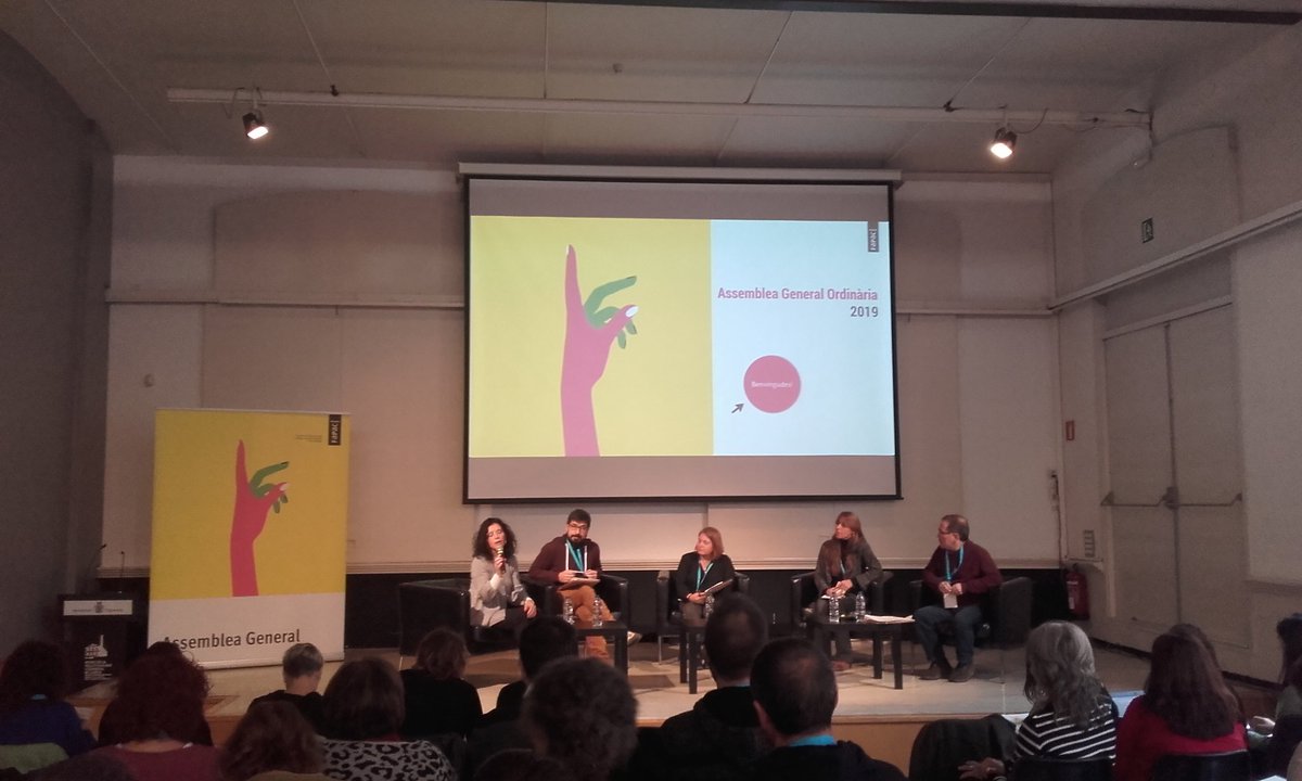 Comença l'assemblea General de la FAPAC avui fora de l'Escola al Museu d'Igualada