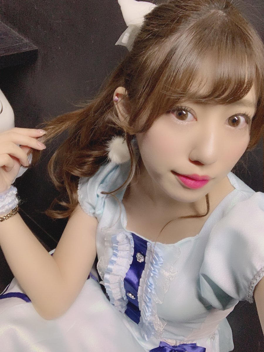 Ayuri_lore's tweet photo. 本日1本目TwinBox秋葉原さんライブ来てくれた方ありがとうございました😭💕
コールめちゃ聞こえたよ！支えられてるなってライブ中噛み締めた！
次は移動して新宿アルタキースタジオさんでライブです💫お待ちしてます😍 https://t.co/2n3L15KsMI