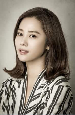 101Locsin's tweet image. I love her charming lips