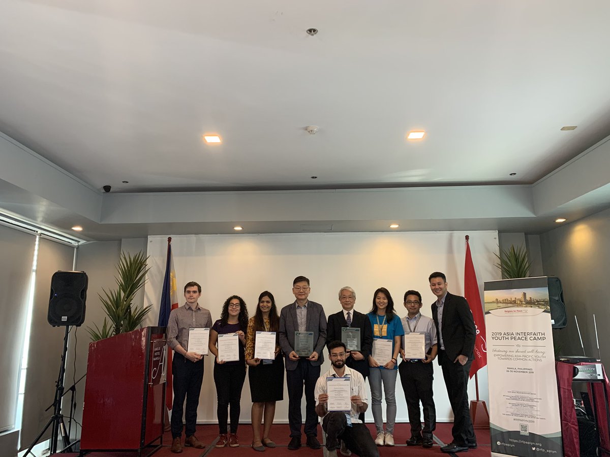rfp_apiyn's tweet photo. Awarding of certificates and plaques to our workshop speakers given by our APIYN Co-Moderators, Rev. Masamichi Kamiya and Rev. Tae-Sung Kim. #RfPAPIYN #RfPAPIYN2019 https://t.co/DrDQXKJBgd