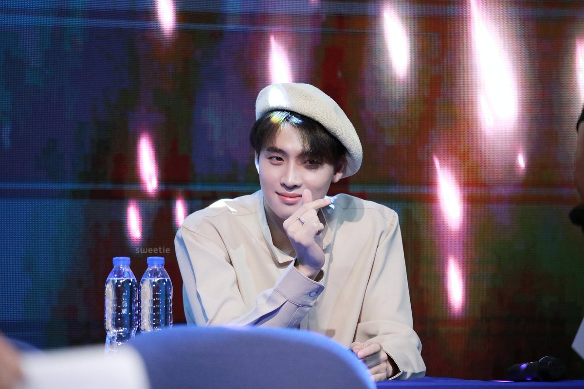 sweetie_pic's tweet photo. 01 ☆ 191130 #MeanOnFireManilaFanmeet2019

#MeanOnFire #MeanPhiravich #m34nismind @m34nismind https://t.co/ysjgllAza3