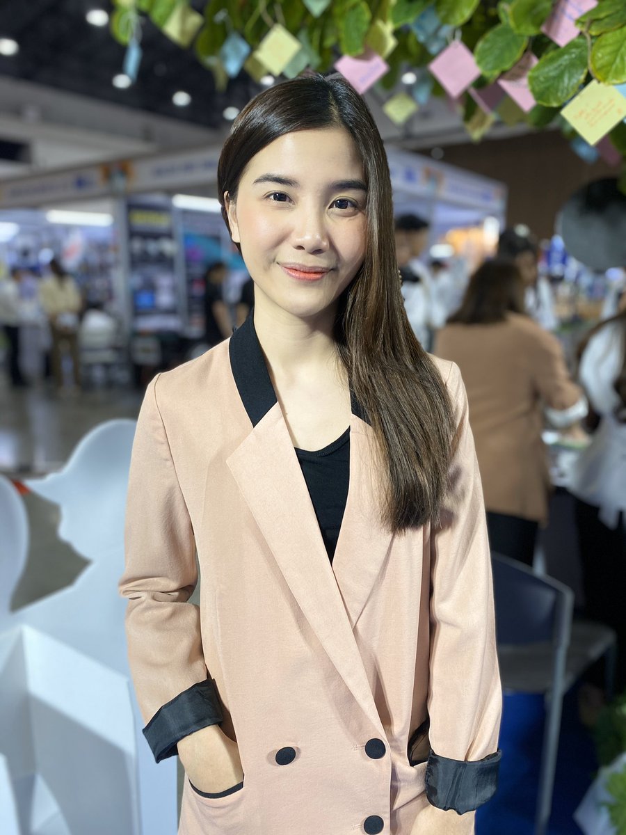 Note_Kewalit's tweet image. มาเฝ้าบูทกระทรวงเกษตรที่งาน Thailand friendly design expo ที่อิมแพค เจอคนสวยจากกระทรวงการต่างประเทศครับ 🥰🥰🥰
#PetchSweat16 #Sweat16 
#ThailandFriendlyDesignExpo2019
