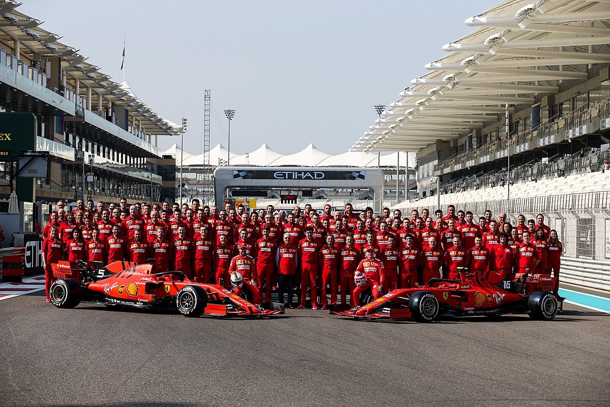 Почему формула 1 в субботу. Команда Ferrari f1 Леклер. Феррари (команда «формулы-1»). Формула 1 Team Ferrari гонщики. Scuderia Ferrari f1 Team.