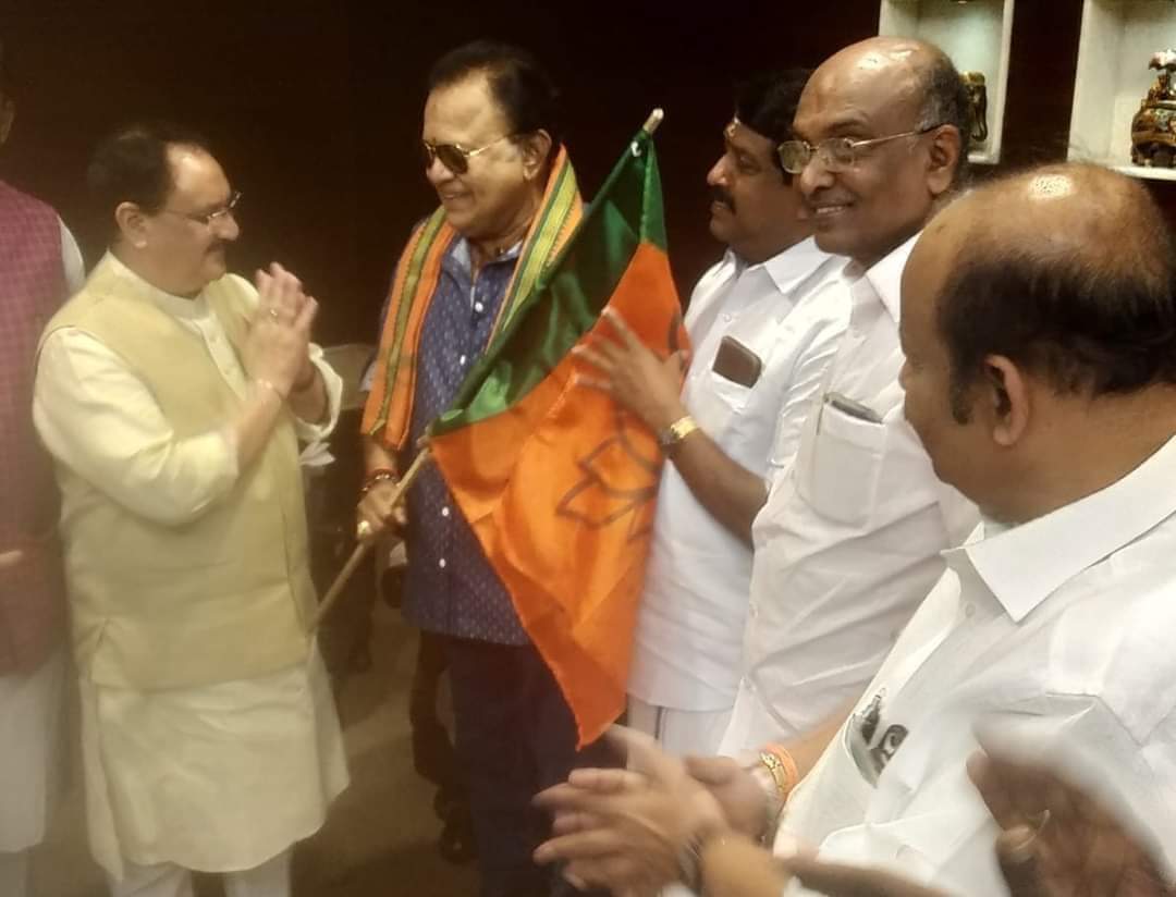 sanjusadagopan's tweet photo. Actor Radharavi joins @BJP4TamilNadu from @AIADMKOfficial ,He was with @arivalayam before that!

Son of veteran actor and politician Madras Rajagopalan(MR).Radha ,who was very famous for his political satire dialogues which are unmatched even today.

#TNpolitics https://t.co/1CfoDrtQOl