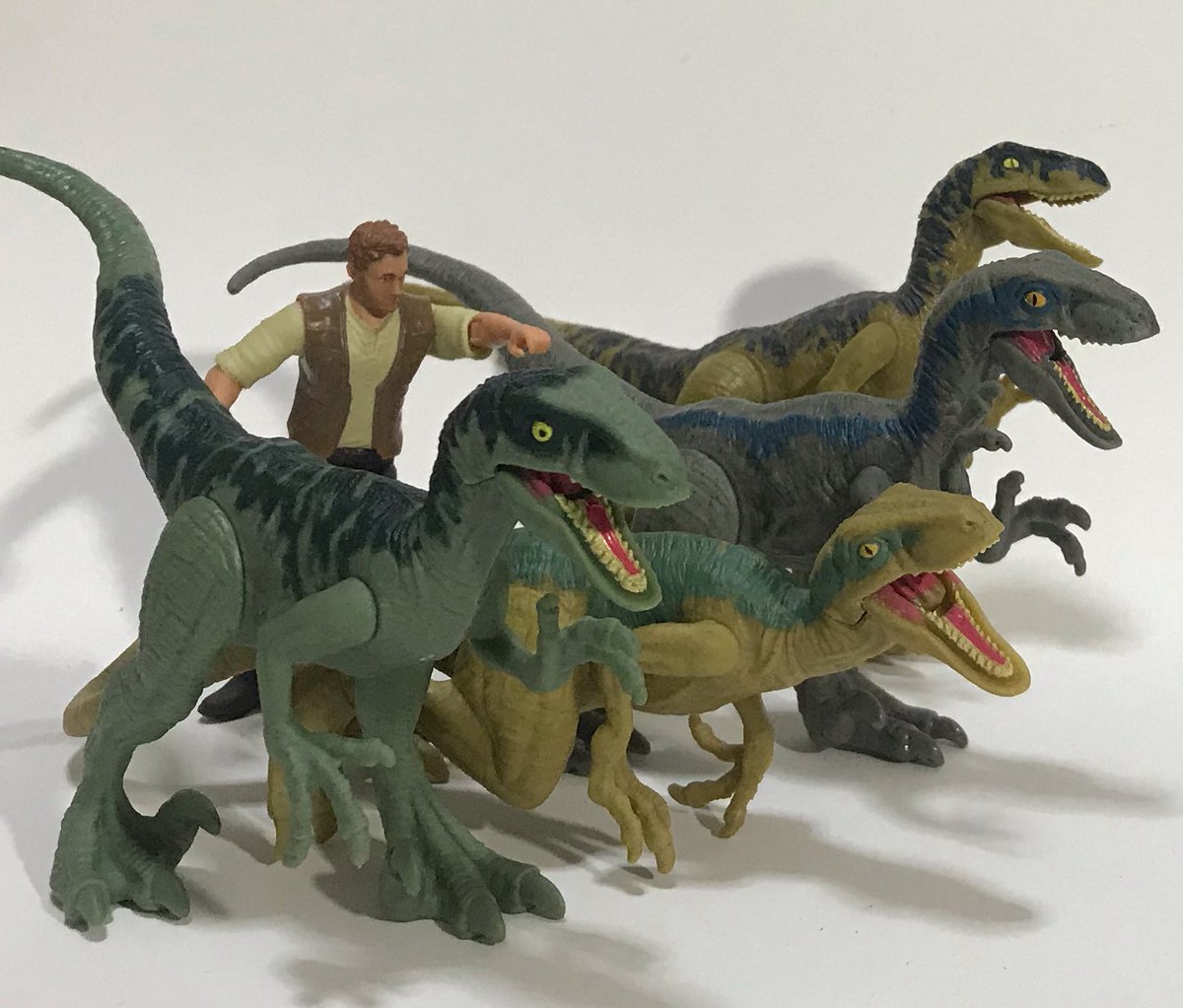 キャプティブズ ヴェロキラプトル 4姉妹 ジュラシックワールド 恐竜