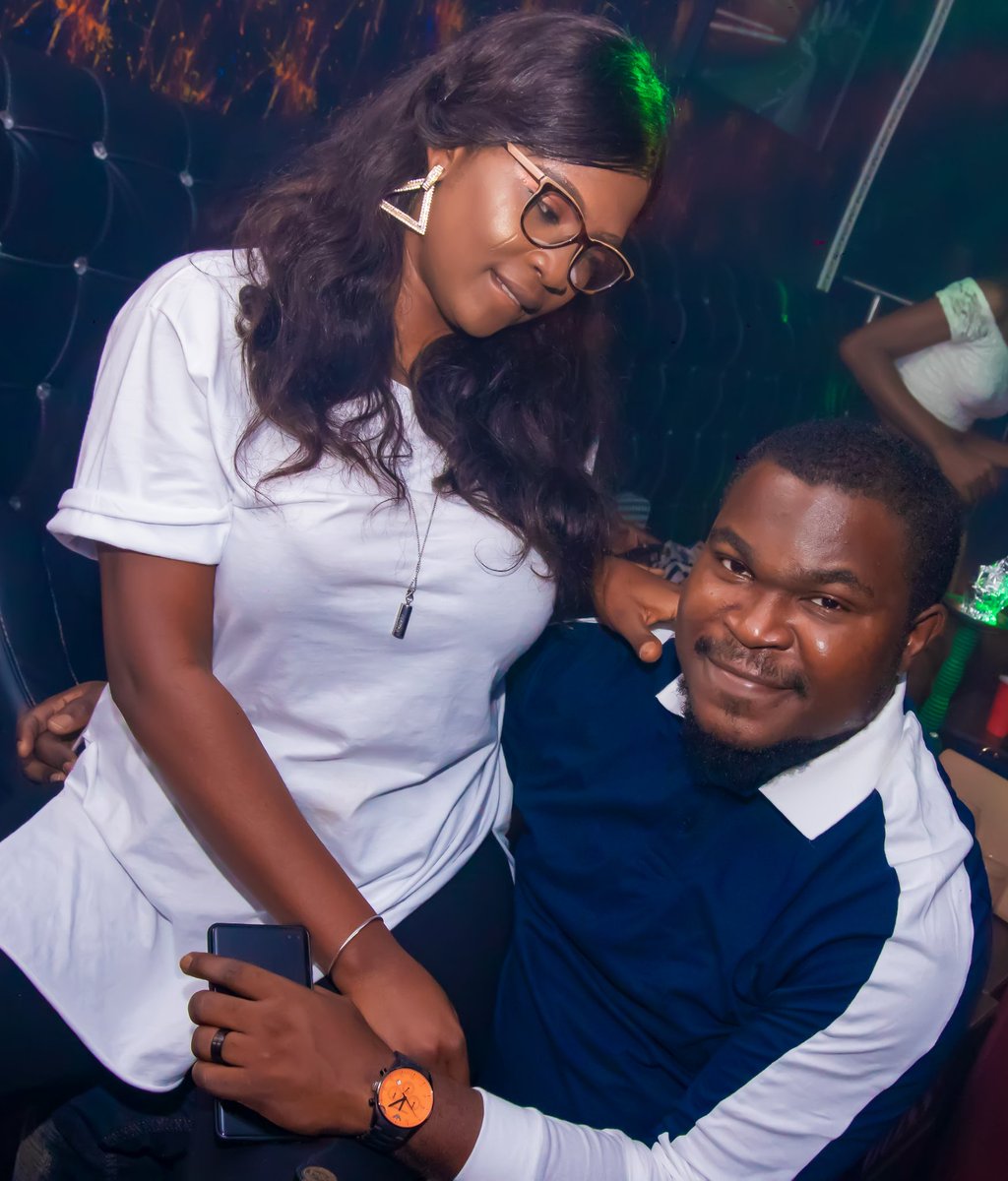 lukomzy's tweet photo. Nothing much to see.. Jxt a king nd his queen vibing😍😍 https://t.co/swwFIm3kdD