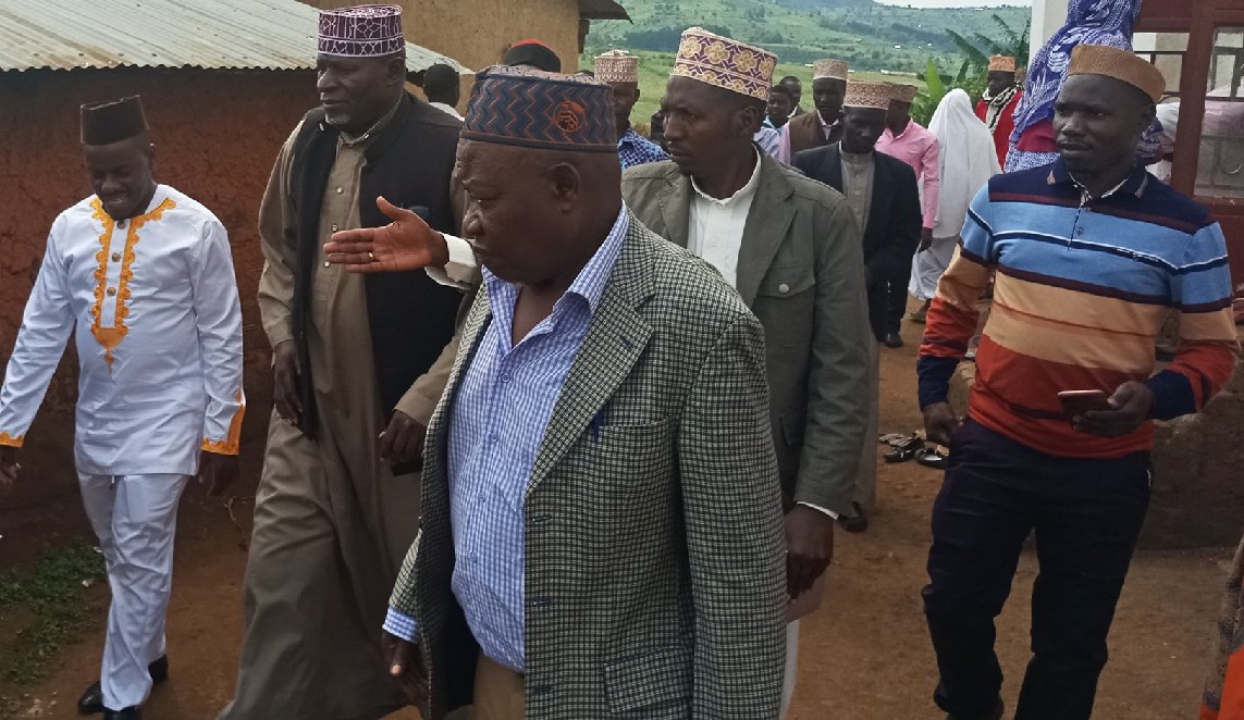 ssenfukamalik's tweet photo. Fort Portal Regional Jalsa Marks the 18th of the annual regional Jalsa(s) and peace symposium. By the grace of Allah 4,300 participants graced the occasion.
Ahmadiyyat reaching the conners..
#UgandaJalsaSalanaComingSoon 
#PeaceSymposium.  #CaliphOfIslam #TrueIslam #WesternUganda https://t.co/ZYOW0J1bTN