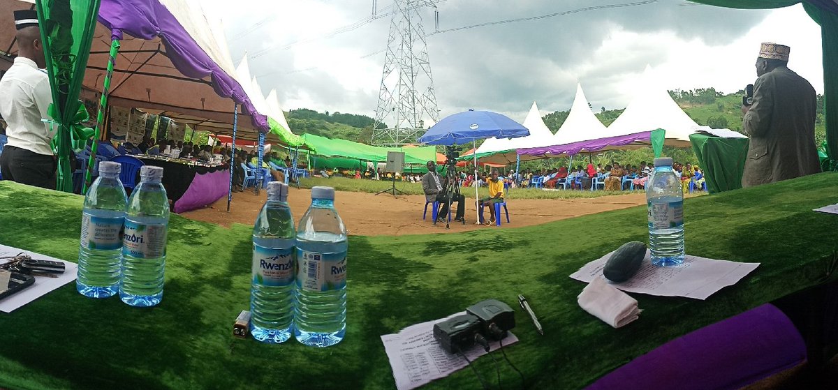 ssenfukamalik's tweet photo. Fort Portal Regional Jalsa Marks the 18th of the annual regional Jalsa(s) and peace symposium. By the grace of Allah 4,300 participants graced the occasion.
Ahmadiyyat reaching the conners..
#UgandaJalsaSalanaComingSoon 
#PeaceSymposium.  #CaliphOfIslam #TrueIslam #WesternUganda https://t.co/ZYOW0J1bTN