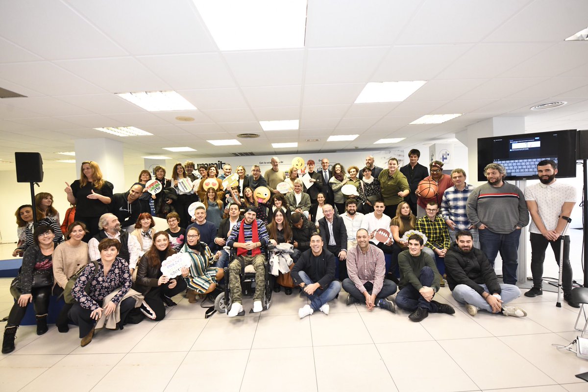 Feliz! Gracias 👏Éxito I Encuentro ‘Tejiendo redes para la #inclusión en el #deporte’ d <a href="/GaituzSport/">GaituzSport</a> 
➡️ El deporte es una herramienta d inclusión social. 
➡️ Nos une y nos iguala..Ayer lo comprobamos 👍
➡️ La meta es la inclusión  d todas las personas. #GaituzSportenred #salud