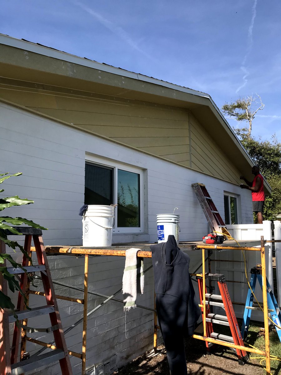 ObcTrim's tweet photo. Had fun with James Hardi lap siding on a gable.#carpentry #trimcarpentry https://t.co/YIXRgtv3bk