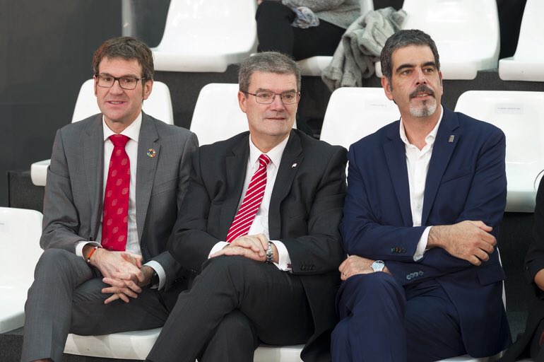EUDEL_eus's tweet photo. #EuskadikoUdalak Migraziorako Euskal Itun Sozialaren ekitaldian // #EUDEL se suma al Pacto Social Vasco para la #Migración. Gaur #Lehendakaritza|n Euskal gizarte-erakundeak, instituzioak, udalerriak #adostasuna 👉 https://t.co/Qyd21Qbg9M #integrazioa #bizikidetza #GizaEskubideak https://t.co/fQliPtVFhE