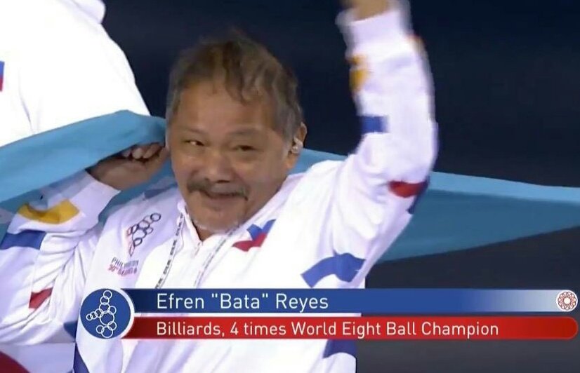 chireen818's tweet photo. Ya'll don't know how much I screamed when Sir Efren "Bata" Reyes was shown on tv, still with that very familiar humble smile of his 😭 It was my dream to see him play live, even once 😭 This legend will forever have my respect ❤🇵🇭
#30thSEAGAMES https://t.co/EOdeYQAtX4