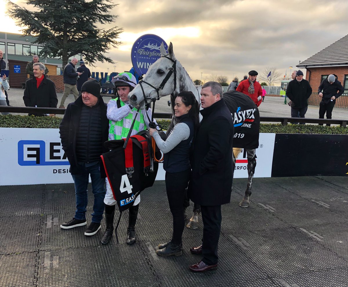 Fairyhouse's tweet photo. It’s a 1, 2, 3 for @gelliott_racing as AVENIR D’UNE VIE claims the feature @EASYFIXOfficial Handicap Chase under @jackkennedy15 a first winner back for the jockey after injury 👏 https://t.co/vcIi4OqkQB