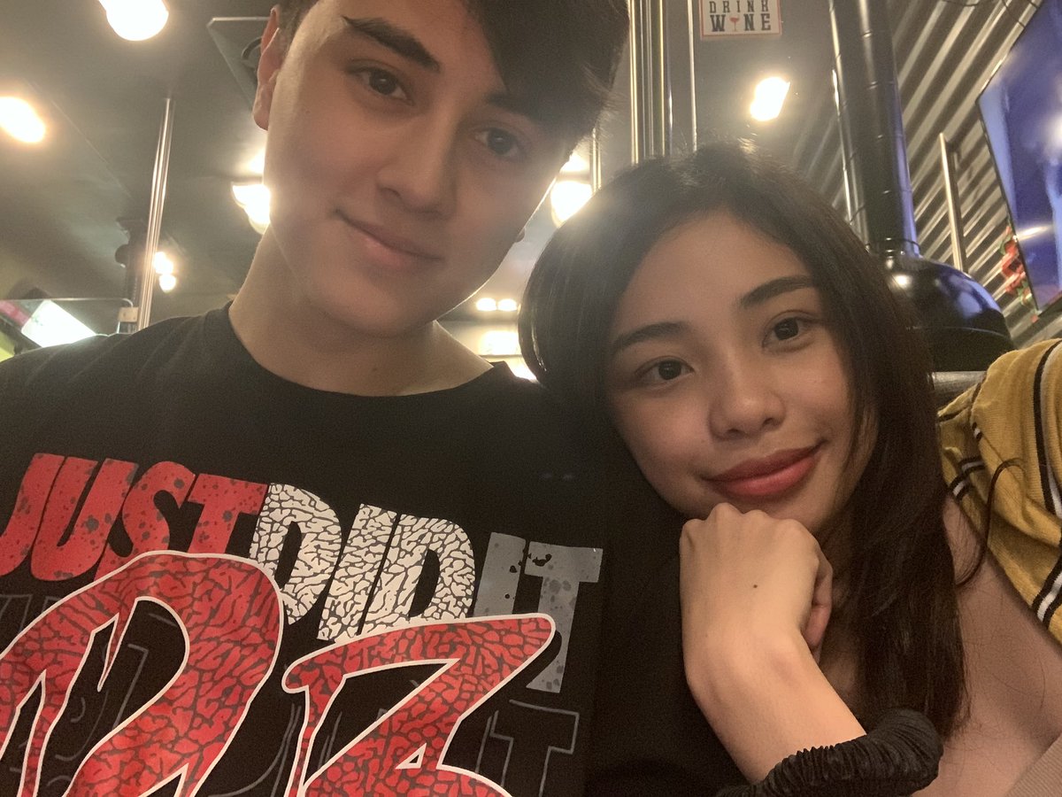 Annditolang23's tweet photo. Flex ko Lang Yung Lodis ko 
Detdet keshe shele 
You know guys You are my happy pill #keepInLove
#MayWard 
Mapa Sana all nlang ako 
Sweeweeeet 💙💚♥️ https://t.co/oMSt2nP2y3