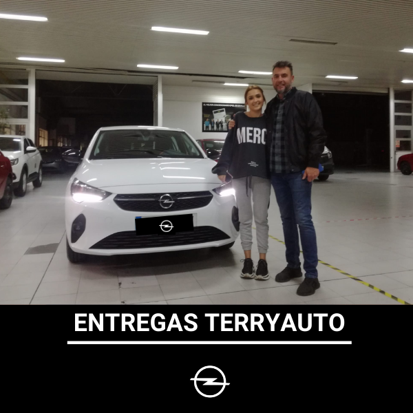 terryauto_'s tweet photo. #EntregasTerryAuto 🔑 Mariela y su padre recogiendo su nuevo y flamante #OpelCorsa ⚡ en nuestro concesionario 👍 Puedes verlo donde quieras, pero sabes que acabarás comprándolo en Terry Auto 😀 https://t.co/RzOdlMq8BN