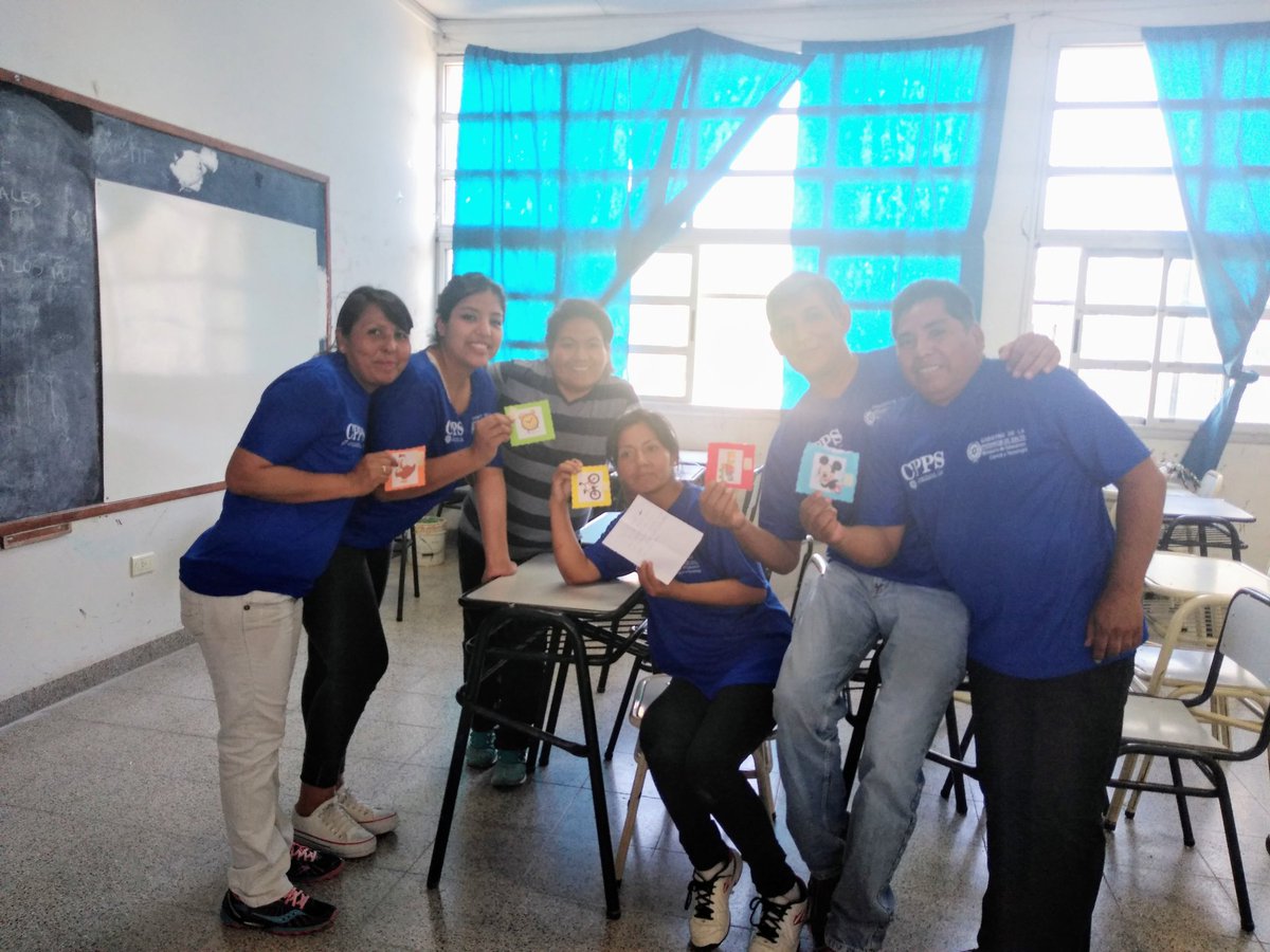 Jugamos a la Búsqueda del Tesoro, y durante el juego encontramos y compartimos bondades que tienen los niños, como reírnos fuerte, tomarnos de la mano... En el CAI N° 4 Bicentenario de la Batalla de Salta de Zona Sudeste <a href="/patriciapinasco/">Patricia Pinasco</a> <a href="/fguillesaavedra/">GUILLERMO SAAVEDRA</a> <a href="/artydance23/">Gilda Rodríguez</a> <a href="/sebabonduri/">Sebastian Bonduri</a>