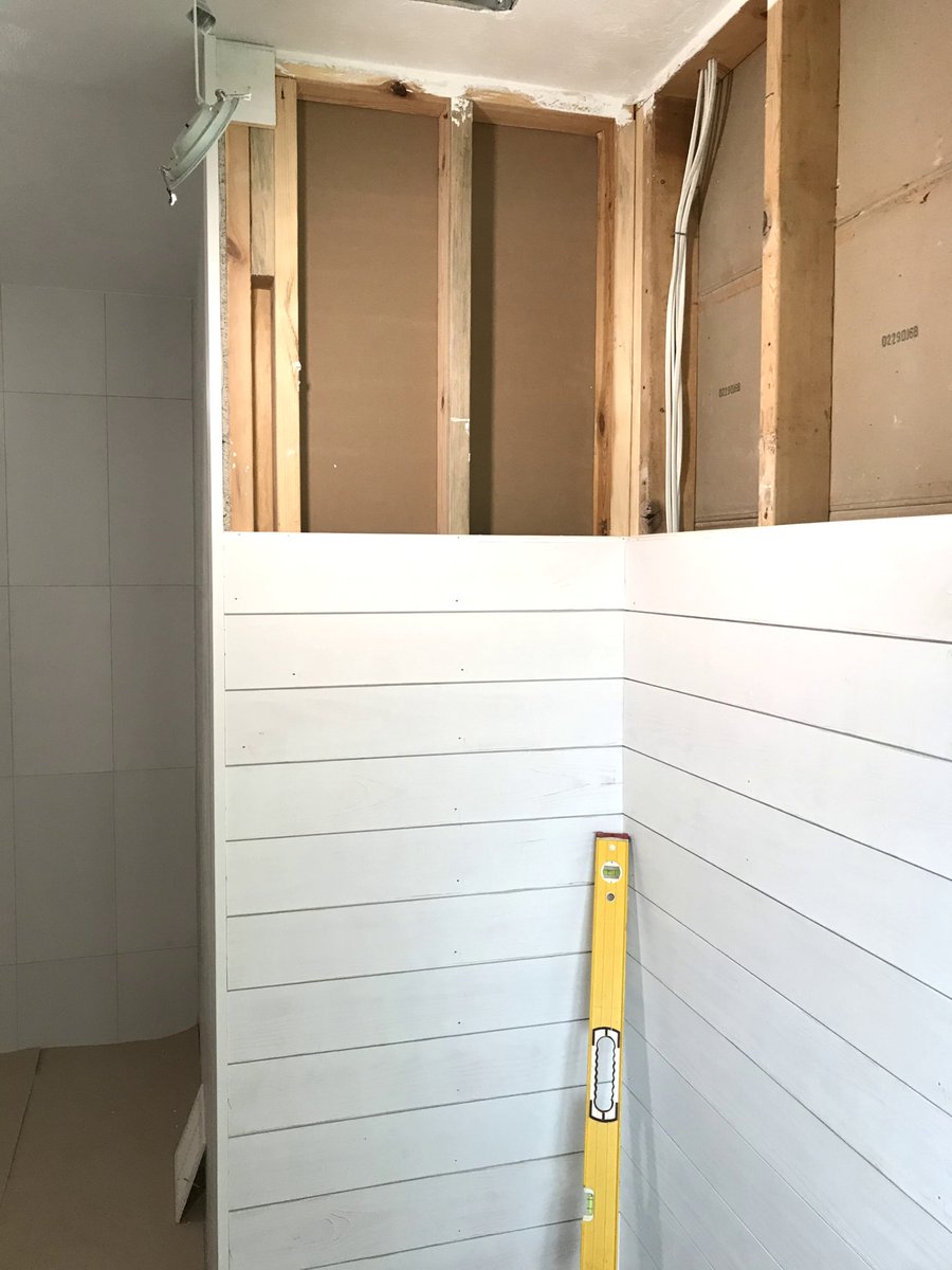 ObcTrim's tweet photo. Shower to nickle pvc transition #carpentry #trimcarpentry https://t.co/4tnqopNFtF