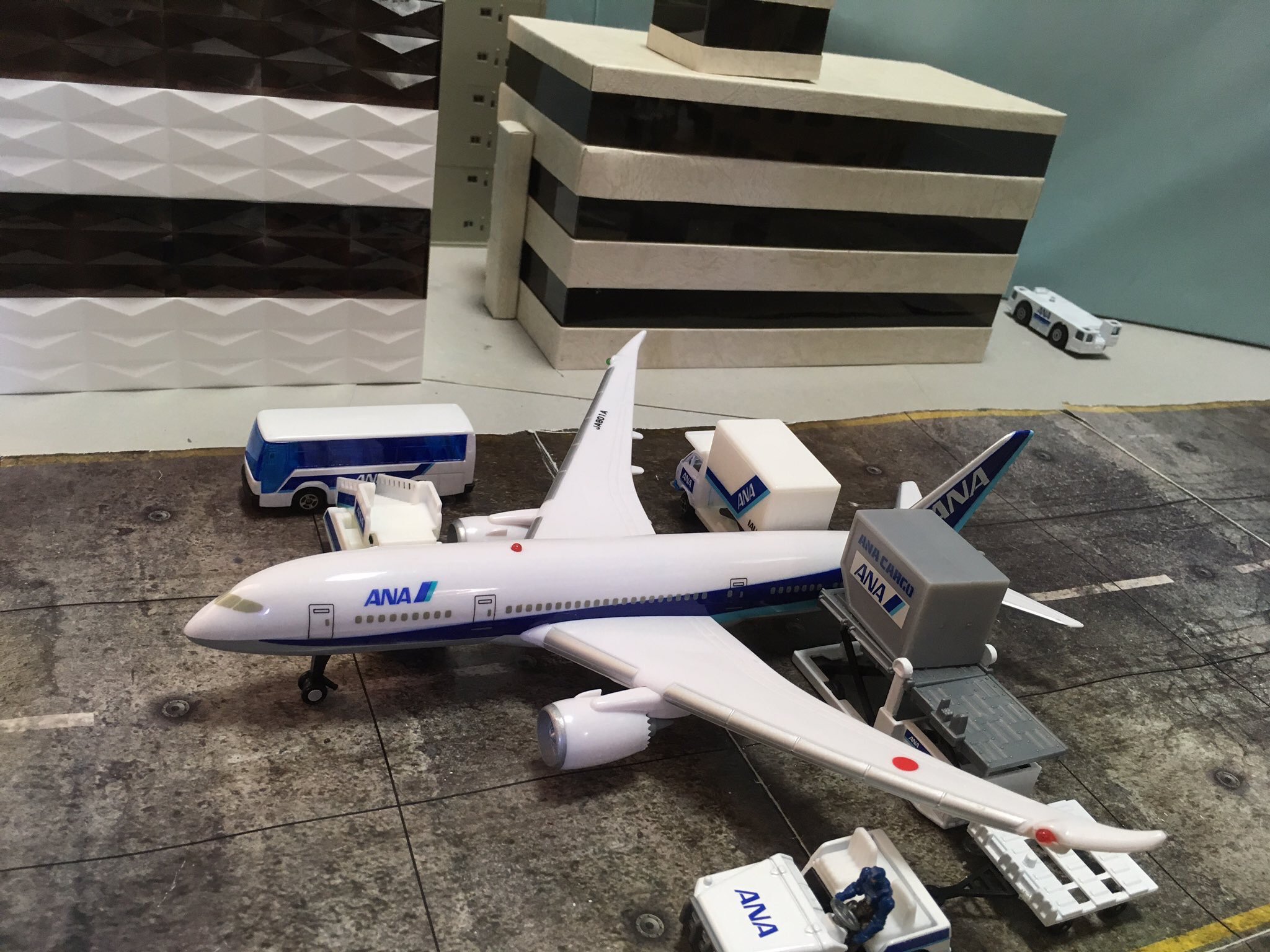 ぽんちゃん　JASレインボーセブン777 ちびっ子空港セット　ダイキャスト ぽんちゃん様専用 JASレインボーセブン777 ちびっ子空港セット