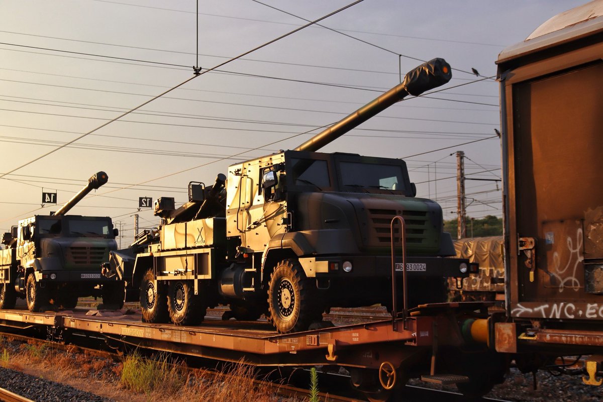 Et aujourd’hui me dirait vous? Et ben c’est pareil. Tout véhicule militaire est souvent limité par le gabarit ferroviaire.