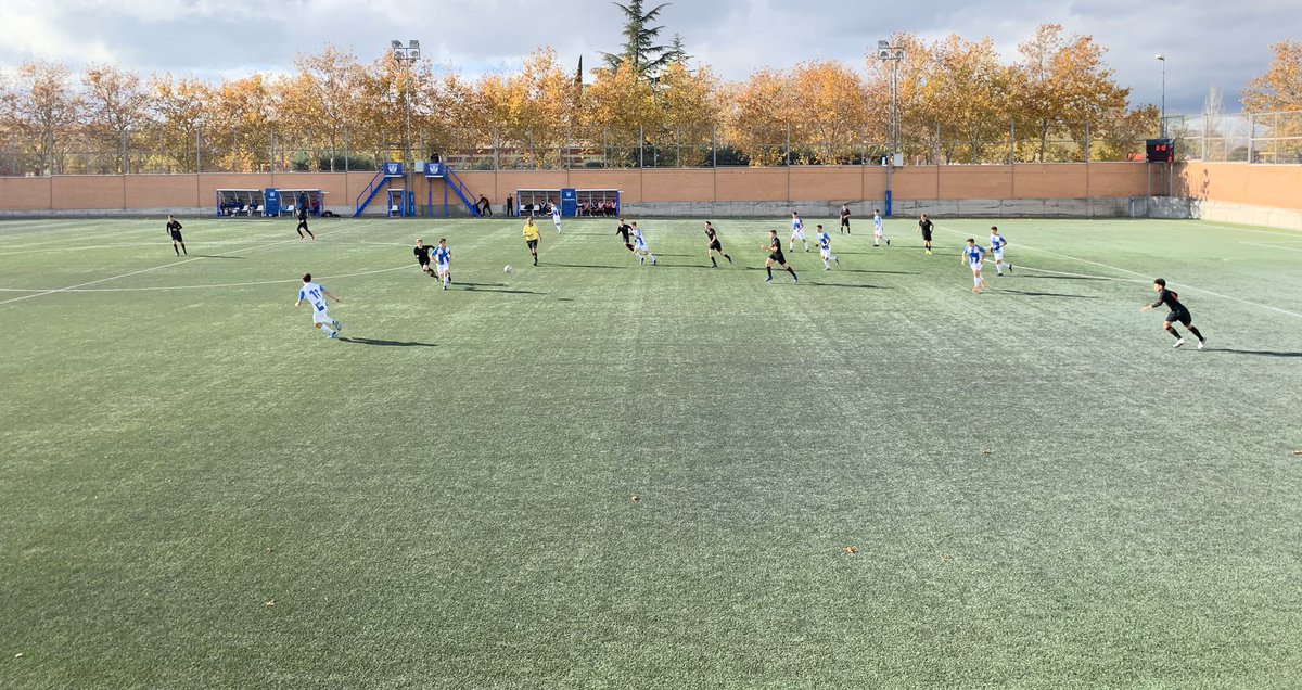 davidmendez_90's tweet photo. #LigasPepineras 🔵⚪️🥒
👨👨👦👦 #Generacion2005
🏟 #CadeteB 🆚 @AtletiAcademia https://t.co/l4iaqP0HqO