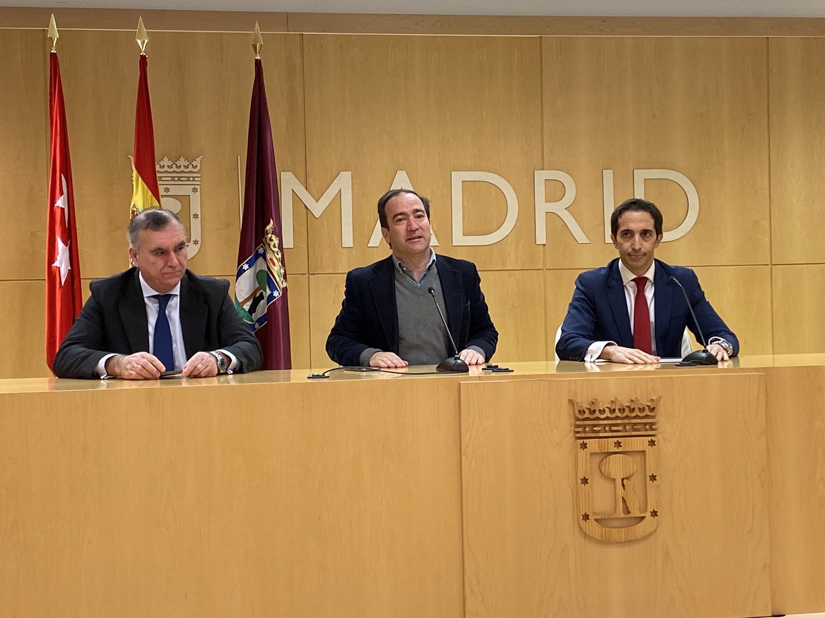 adgomezp's tweet photo. “Día muy importante” en palabras de @bcarabante presentando hoy el proyecto completo de #EMTPay Pago EMV Contactless (tarjeta o móvil) en todos los autobuses de la @EMTmadrid 

Muy orgulloso del equipo de @iecisa que ha participado con #esfuezo y #teamwork al éxito 👏🏻👏🏻👏🏻 https://t.co/kRchV7zNnB