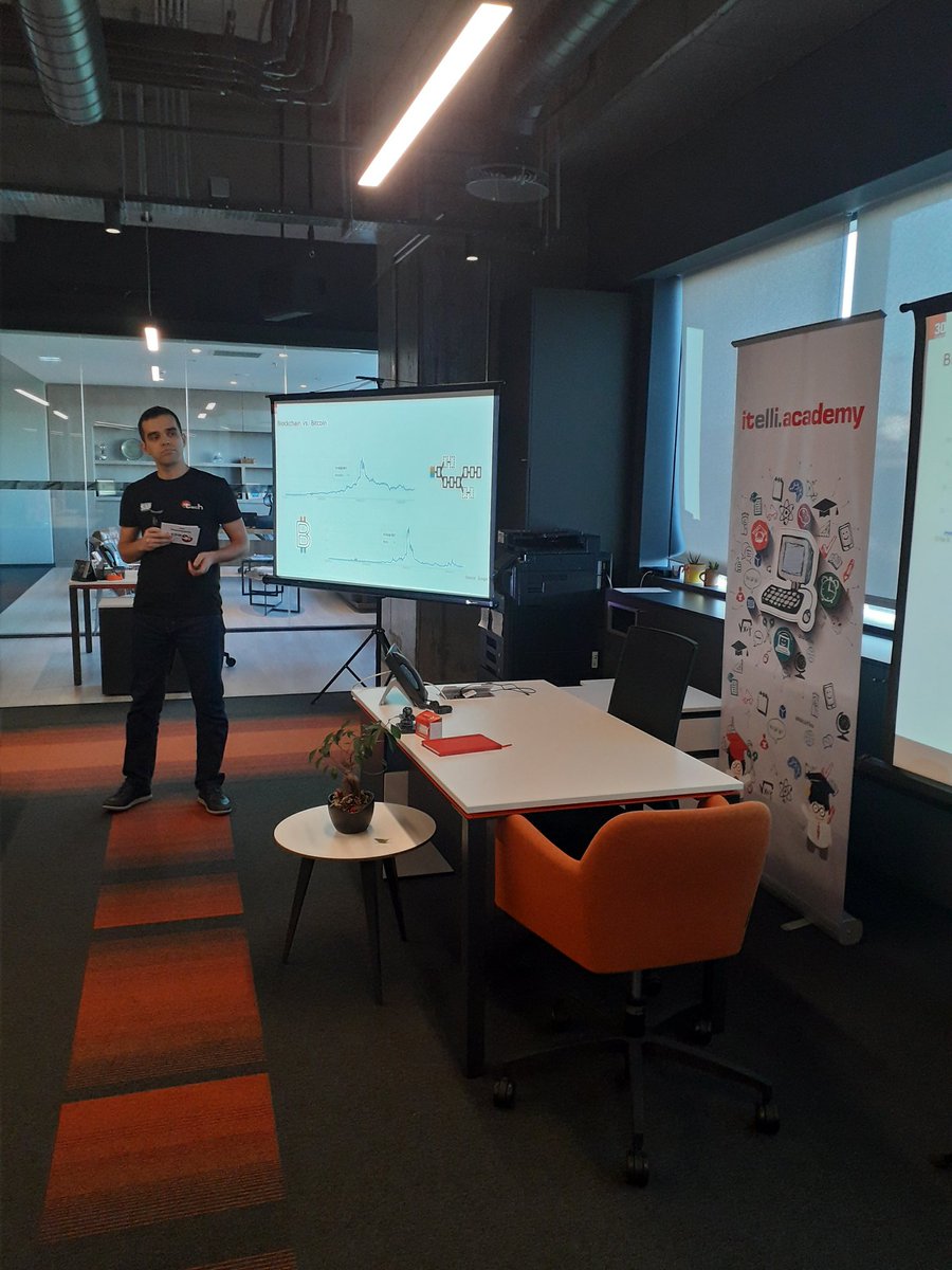 xmsadik's tweet photo. #blockchain #SAP #itelliTechDays https://t.co/f2r6myBE3W