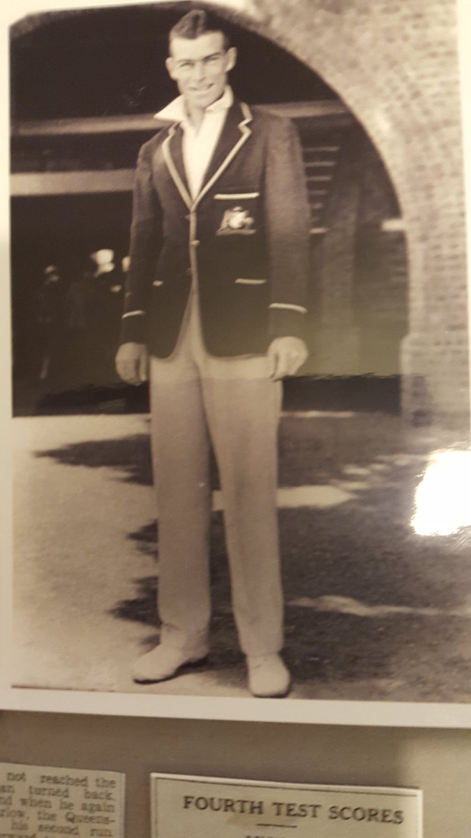 thurls178's tweet photo. @TimLaneSport Hugh pud thurlow- he never faced a ball while don made 14 to get to 299. Never played another test. . https://t.co/H0pmtQ7yFa