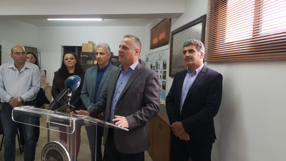 KChampiaouris's tweet photo. Στον Άγιο Ιωάννη Πιτσιλιάς ανακοινώσαμε σήμερα τη συνεργασία του ΤΕΠΑΚ και του Κοινοτικού Συμβουλίου για την αξιοποίηση των κτηριακών εγκαταστάσεων του παλαιού Δημοτικού Σχολείου της Κοινότητας από το Τμήμα Καλών Τεχνών του ΤΕΠΑΚ. Ευχαριστώ όλους για την εποικοδομητικη συνεργασία https://t.co/QxjgrVsckR