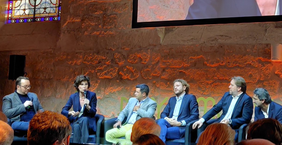 Discussion passionnante lors du panel "la nouvelle économie - startup, Gafa - est-elle responsable ?" avec <a href="/dcarlach/">Dominique Carlac'h</a> <a href="/DenisJacquet/">Denis Jacquet</a> <a href="/jlecat/">Jérôme Lecat</a> <a href="/DavidLayani/">David Layani</a> et <a href="/Eric_Leandri/">Eric Leandri</a> animé par <a href="/cingrand/">Cédric Ingrand</a> pendant <a href="/LesEntretiens/">Les Entretiens</a> de Royaumont #entretiens #Royaumont #2019