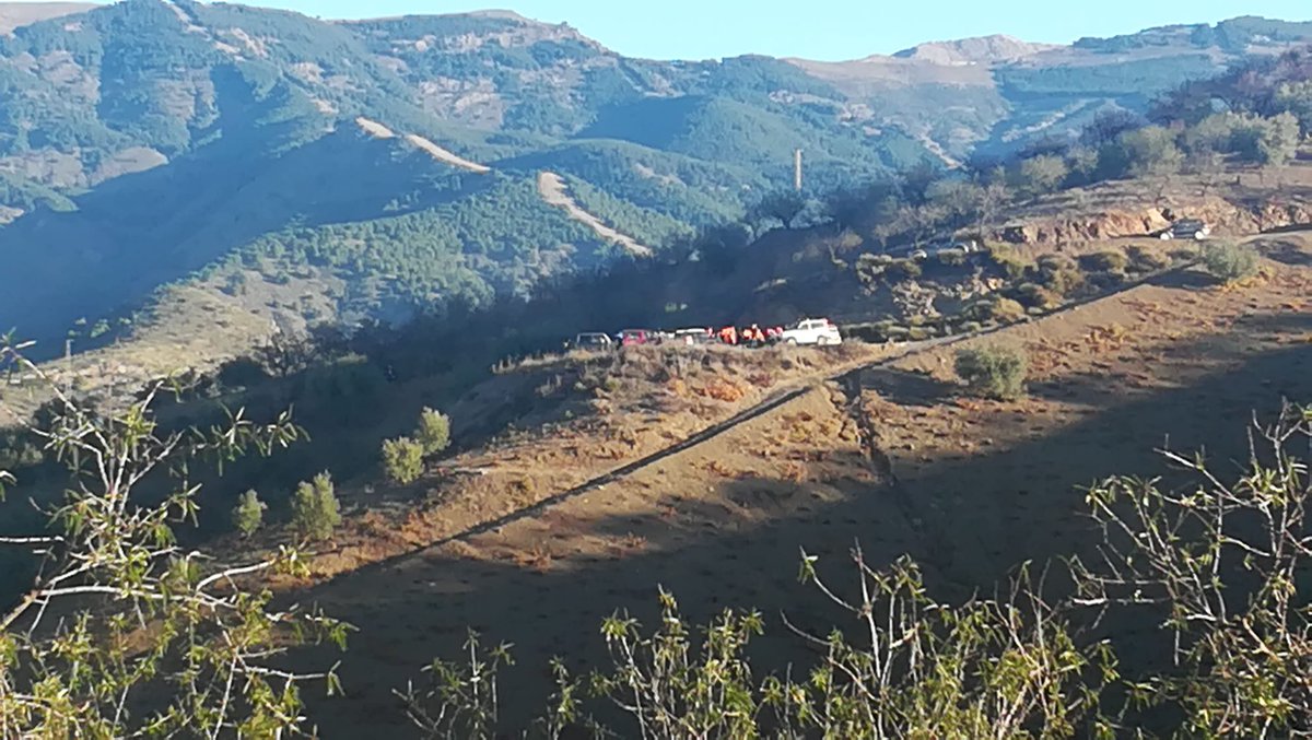 En el día de hoy nos encontramos en el municipio de Arenas📍, con motivo de la búsqueda de Dana Leonte. Dispositivo organizado desde <a href="/E112Andalucia/">EMA 112</a>  y <a href="/guardiacivil/">Guardia Civil</a>