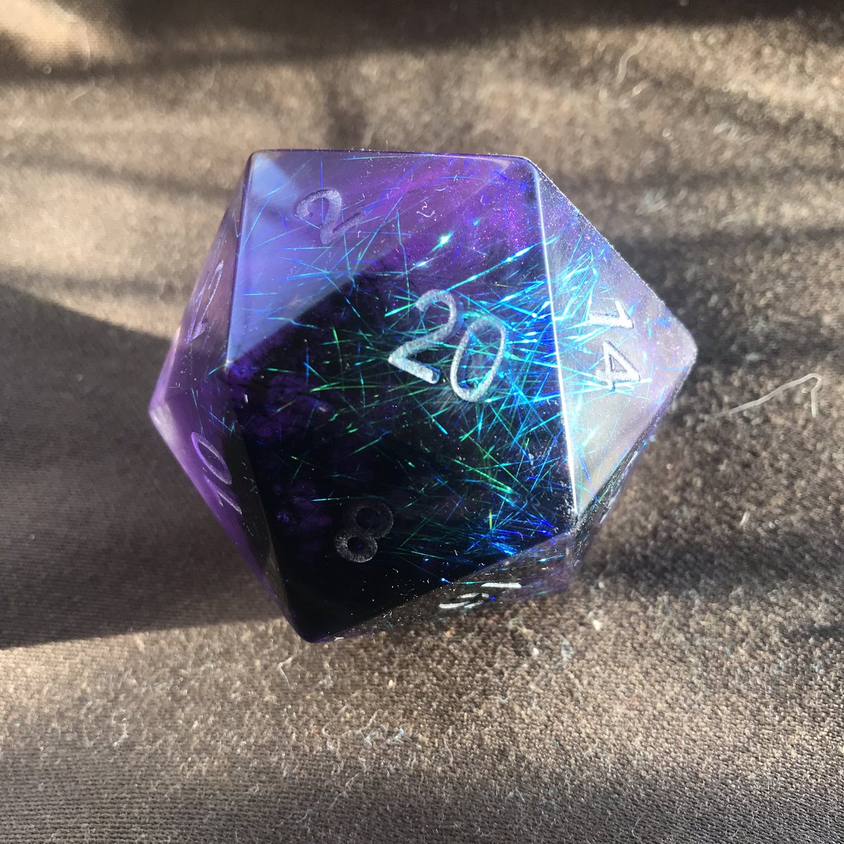 ThornlessRoseUK's tweet photo. Good Morning! 
We are all set up @Dragonmeet and as promised we have a #giveaway for  you. 
Purple Won! So here she is 50mm #Goliath 
Retweet and Follow to be in with a chance to Win
Subscribe to our mailing list for an extra entry
#dice #diceporn #dnd #handmadedice #ttrpg #dnd5e https://t.co/PNr0RBiGJ7