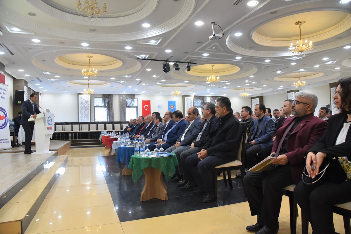 Bem_Bir_Sen's tweet photo. 🇹🇷 Tokat

1⃣ Bölge Eğitim Toplantılarımızın 3’üncüsü Genel Başkanımız, Genel Başkan Yardımcılarımız, Amasya, Çankırı, Çorum, Giresun, Kastamonu, Ordu, Rize, Samsun, Sinop, Tokat, Trabzon Şube/İl Teşkilatlarımızın katılımıyla Tokat’ta gerçekleştiriliyor. https://t.co/VklfM1lyhh