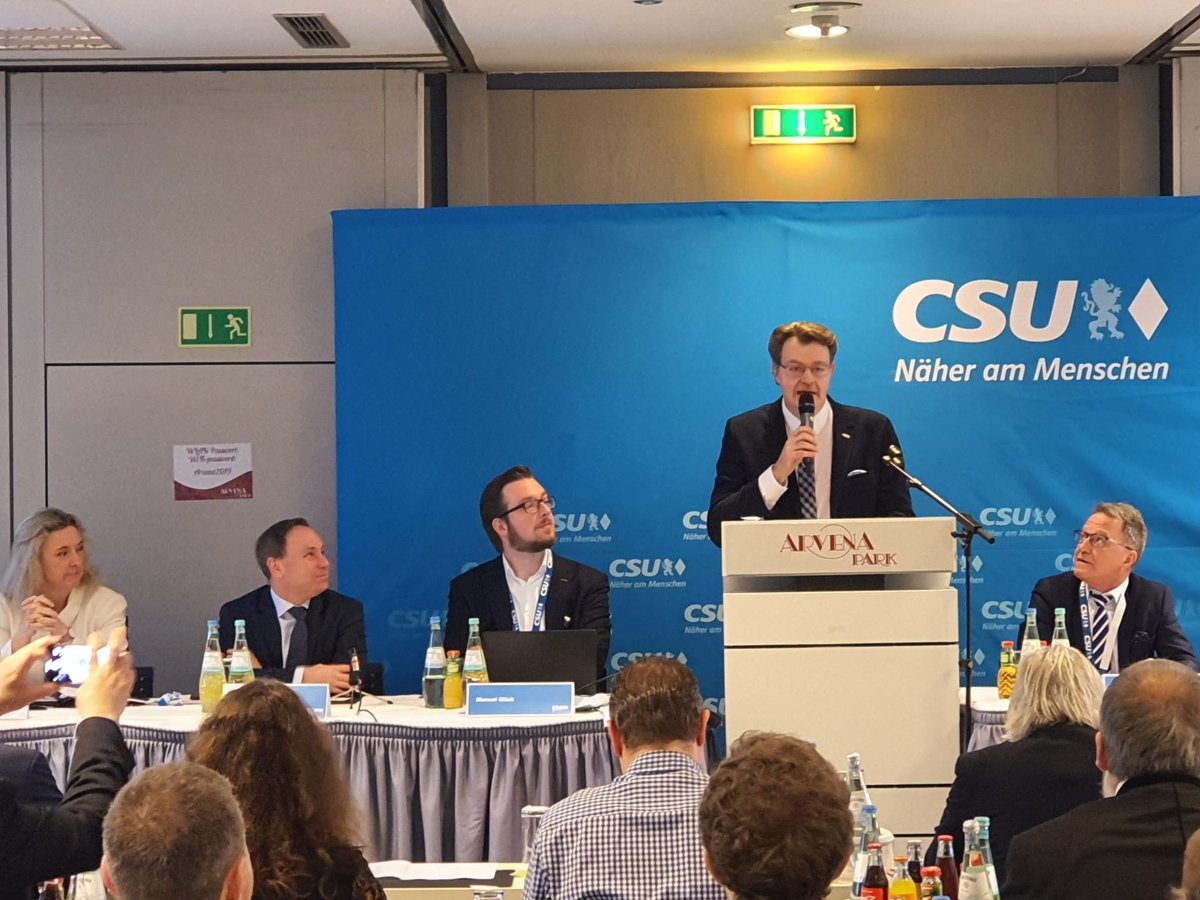 CSA_Bayern's tweet photo. Heute Landesversammlung der @CSA_Bayern in Nürnberg! Mit einem hochkarätigen Angebot an Impulsgebern aus Politik und Gewerkschaften diskutieren wir heute zum Thema „Faire Arbeitsbedingungen - Zukunftsfähige Rente“ @CSU @KS_MdL @Brehm_inNBGNord @MichaelFrieser @VolkerUllrich https://t.co/3Zy6geCHCU