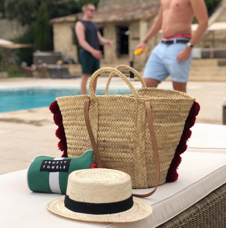 fruitytowels's tweet photo. Like to pack light? Our towels roll up to just 20 cm x 10 cm (and only 20 cm x 13 cm for our big roundies) helping you to experience #EveryLastDrop
.
.
.
.
.
#towel #traveltowel #travel #packlight #packsmart #smallbusiness https://t.co/W6yEKJUzGT