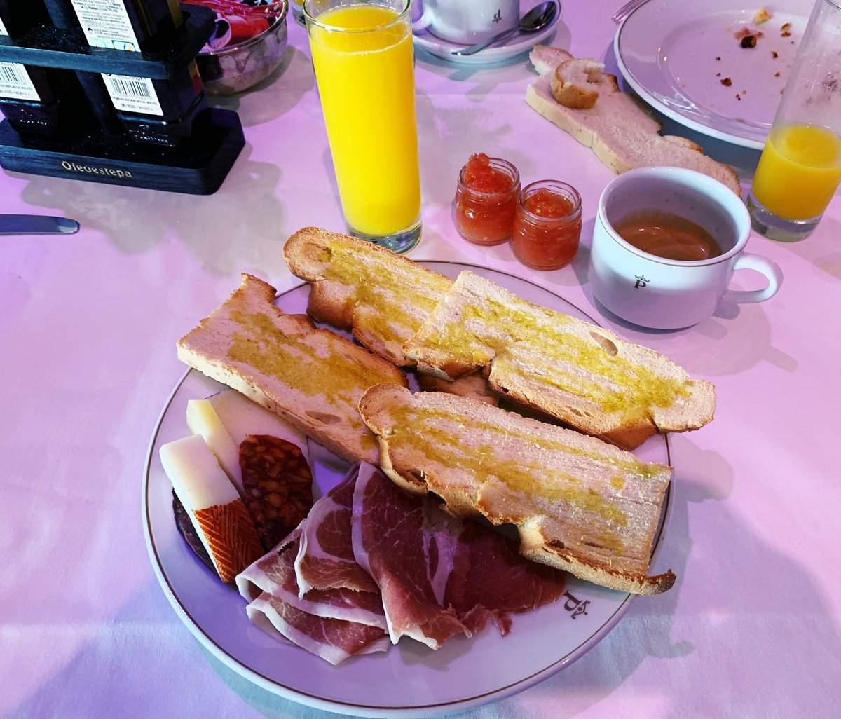 Cricrizk's tweet photo. #Bruncheando #Segoviamola 🤤😋 https://t.co/cSlCJdQKMe