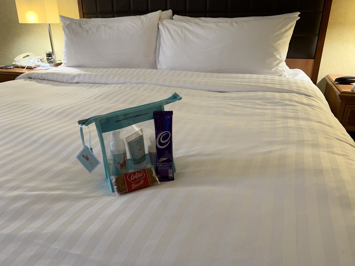 Thank you <a href="/Marriott/">Marriott Hotels</a> for the thoughtful little gifts <a href="/MarriottBonvoy/">Marriott Bonvoy</a>  👌🏻
