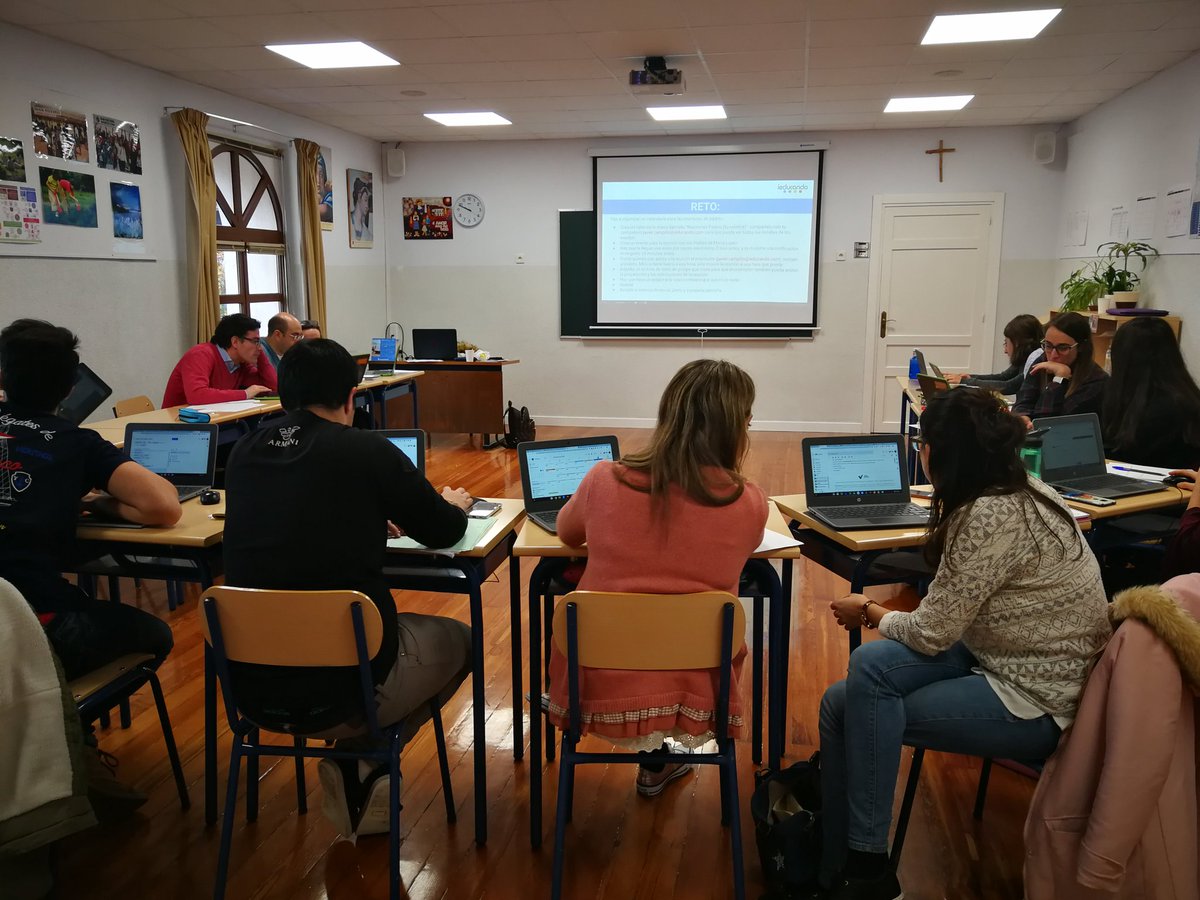 IsabelGarciasvp's tweet photo. Seguimos trabajando #ieducandoBootcamp @jymvedruna @ieducando
Vamos equipo! https://t.co/mIuWNeDyqi