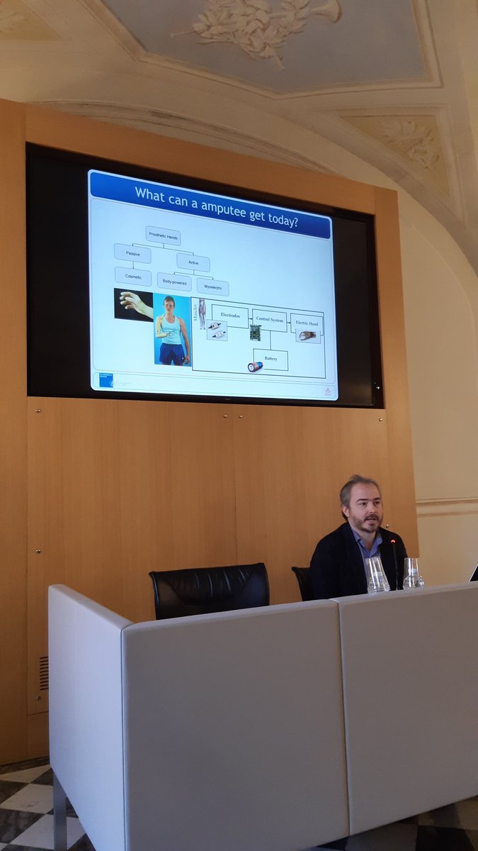AnB_Law's tweet image. Christian Cipriani from the #biorobotics #institute @SantAnnaPisa presents #human_robot #interfaces in #prostheses during the first edition of the #industry4_0 #bootcamp @eura_of #robolaw
