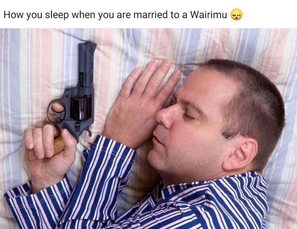 Демотиваторы про армию. Демотиваторы про армию. Засыпаю на посту в обнимку с автоматом. Оружие и алкоголь. Засыпай спокойно страна rauf faik.