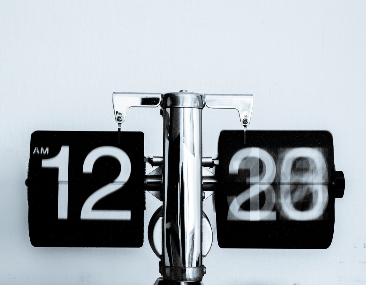 1kwordchallenge's tweet photo. It's #deadline day! Send us your #shortstory by midnight. Are you up for the challenge? #amwriting #WritingCommunity #competition https://t.co/09AZZQoJnc