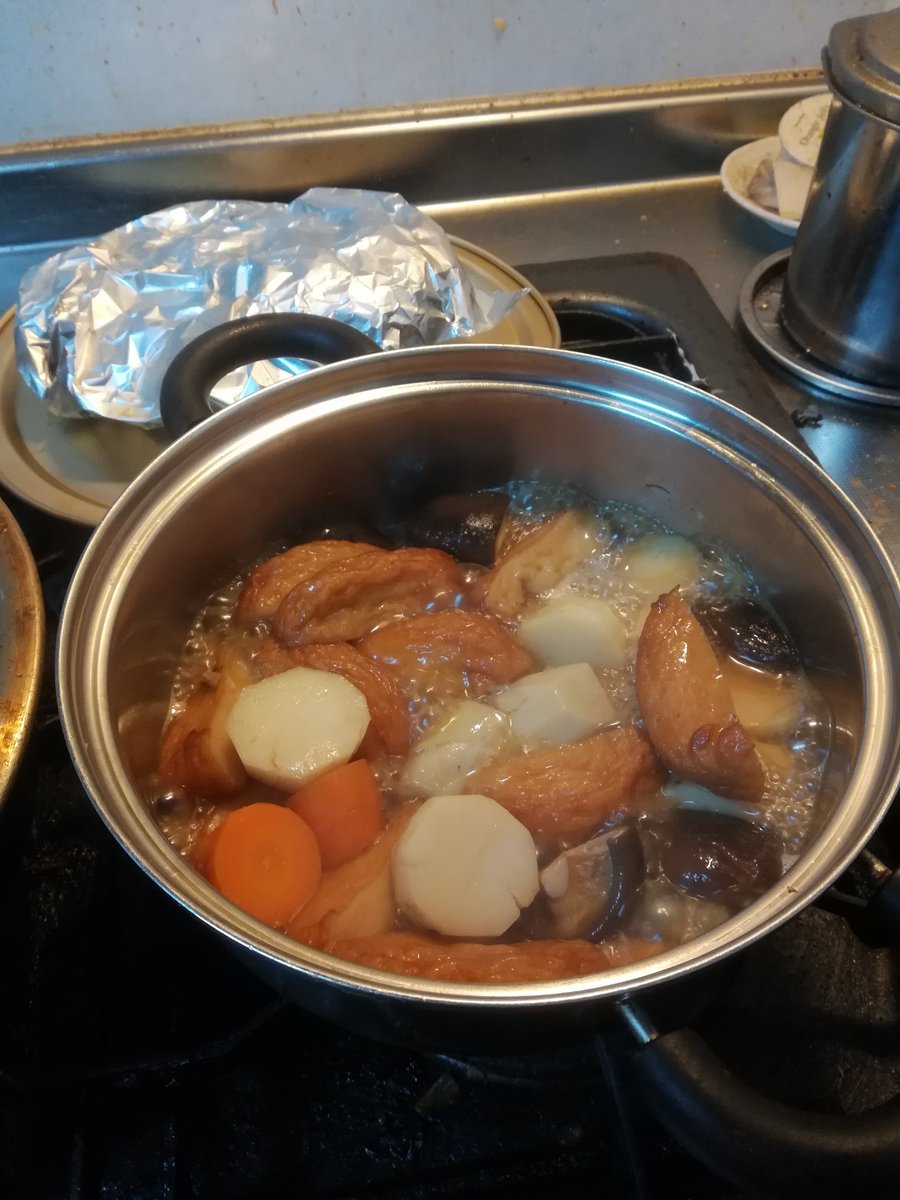 美穂 A Twitter 今日の夕飯 サバの味噌煮 煮物 里芋 人参 シイタケ さつま揚げ お味噌汁 豆苗 昆布 高野豆腐 夕飯のおかず Japanese Food 和食