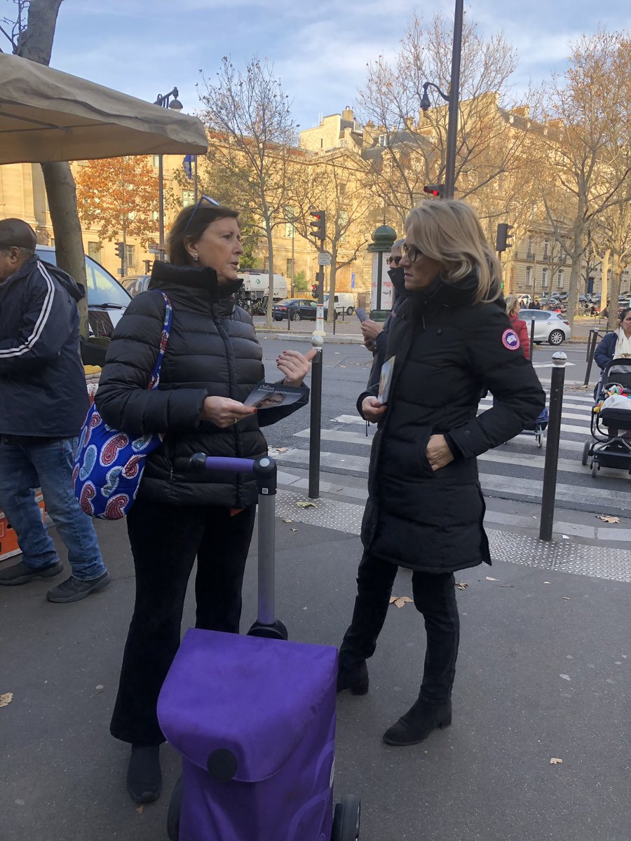 Senatrice_CBE's tweet photo. Super accueil au marché d’Iéna ce matin 👍☀️ où les discussions vont bon train . Sécurité , propreté,circulation, écologie. Des riverains à l’écoute et intéressés 👍 #Un nouvelélan pourle16eme » #DatipourParis16 https://t.co/MVT25Tkefg