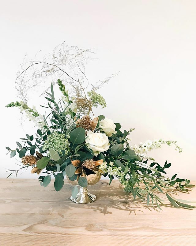 People often ask us if we make our flowers ourselves. 100 percent yes!! We create all our florals in house. We then pair them with a collection of styling items we own to complete the look.

For our overall offering we make all our own food in house and … ift.tt/37RkuD8