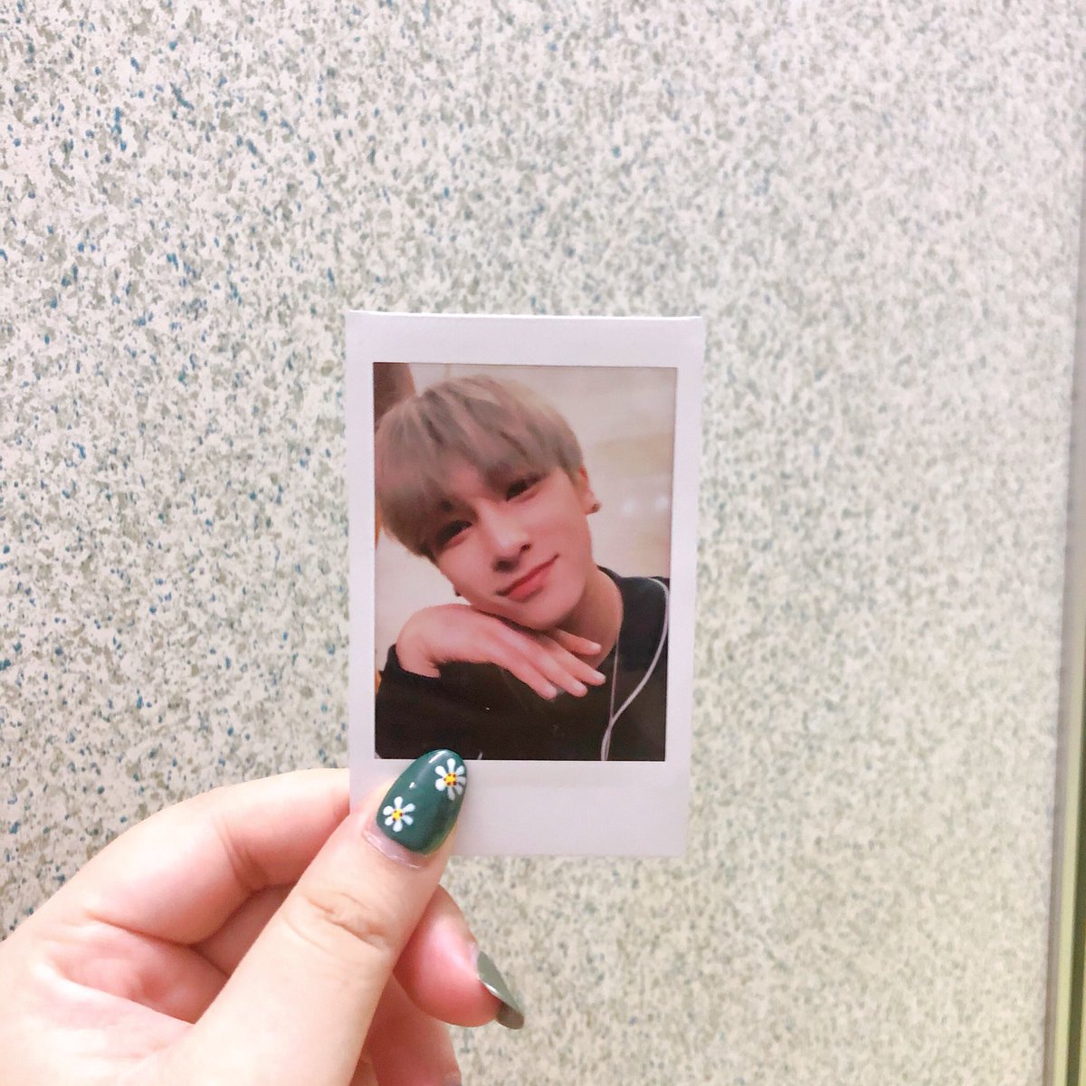 pikbee's tweet photo. My first donation for X1🦋 And I get Hangyul Polaroid 😍😍😍
Thank you @X1MY101 #FlyHighWithX1 https://t.co/2flD7miGWQ